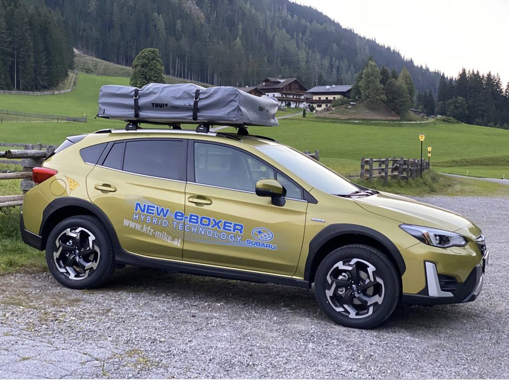 Subaru vor Alpenkulisse